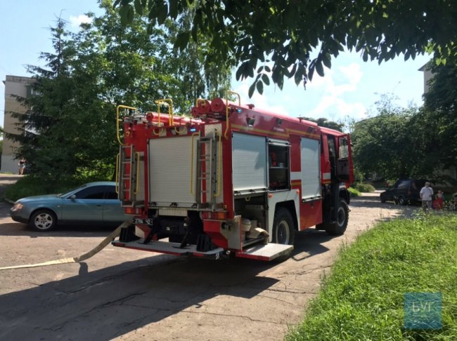 Господарі залишили їжу на плиті і заснули: у Нововолинську ледь не згоріла квартира