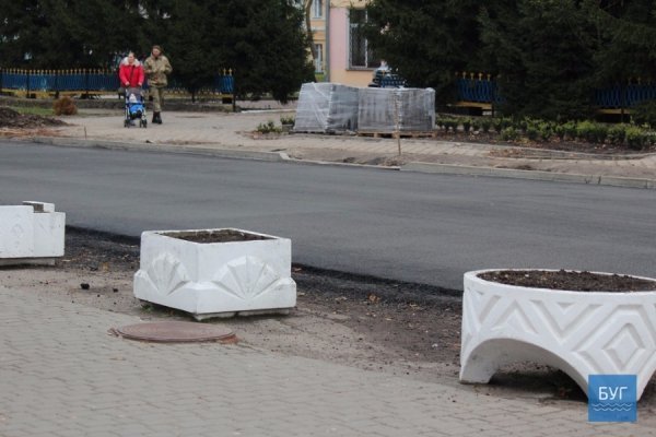 У Володимирі асфальт поклали «хвильками» 