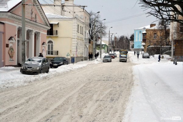 Лютий лютує: фото зими в Луцьку