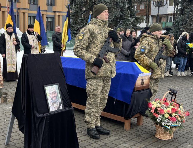 Загинув у  день свого народження: на Волині попрощалися з 55-річним воїном Сергієм Томашевичем