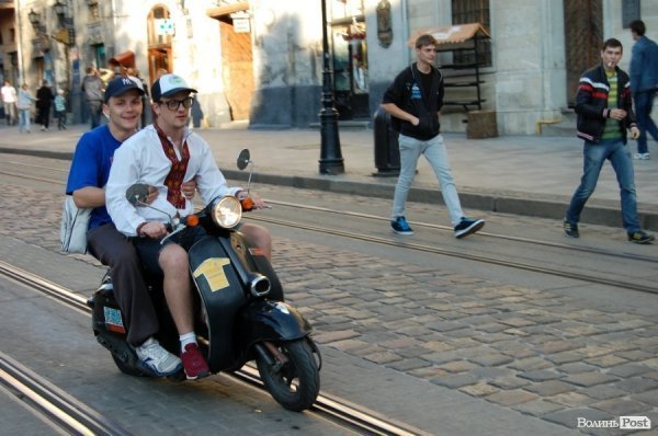 Як у Львові вболівали за Україну в матчі з Францією. ФОТО