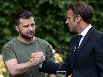 Президент України прибув із візитом до Парижа