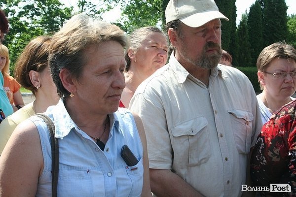 У Луцьку солдатські матері пікетували військкомат. ФОТО