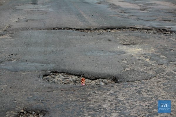 Жахливі дороги Волині не пройшли випробування іграшкою. ФОТО