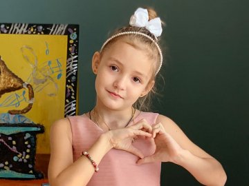 Волонтери просять привітати з днем народження доньку волинського Героя, який загинув на Донбасі