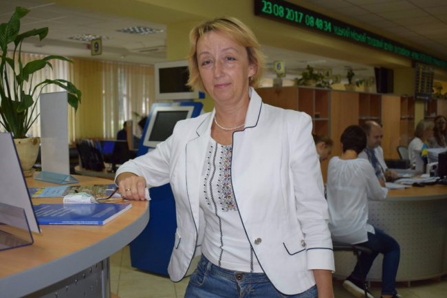 Акція в луцькому ЦНАПі: відвідувачів у вишиванках обслуговуватимуть без черги