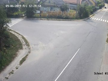 Поблизу волинської школи встановили відеонагляд. ФОТО