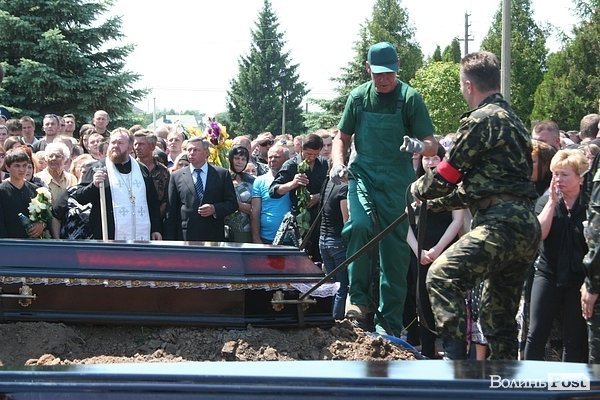 Воїнів-лучан поховали в Гаразджі. ФОТО