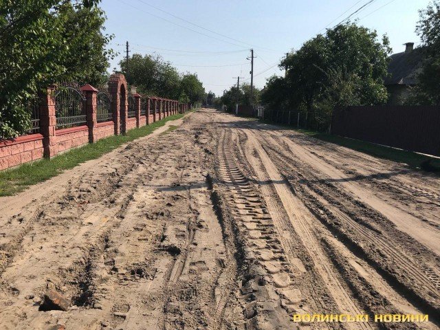 У Світязі почали прокладати каналізацію. ФОТО