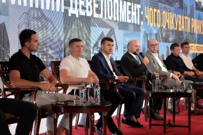 Найбільшій будівельній організації України - 10 років. Хто з волинян був на святкуванні? ФОТО*