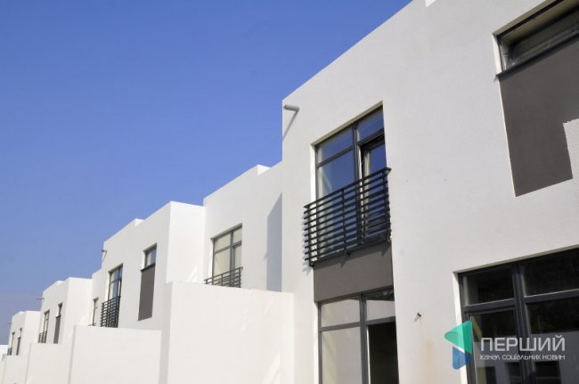 Поблизу Луцька будують незвичайне котеджне містечко. ФОТО*