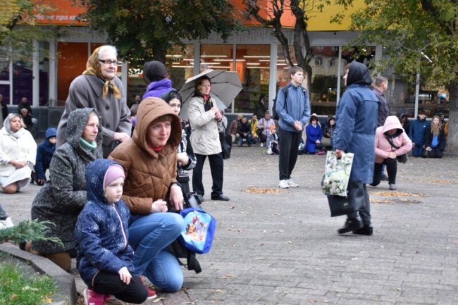 Луцьк попрощався із загиблим Героєм Андрієм Савчуком. ФОТО
