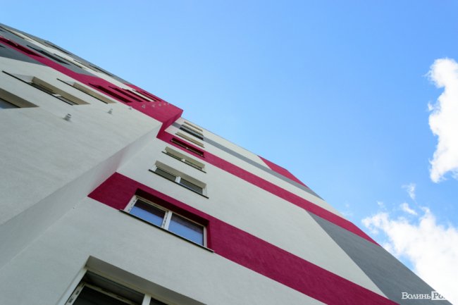 Роботи ні на мить не припиняються: як у Луцьку «росте» ЖК «Caramel Residence». ФОТО*