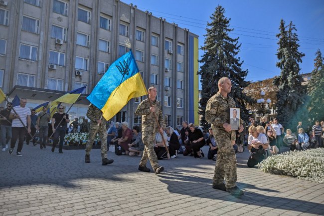 Загинув як Герой — на полі бою: на Волині попрощалися із Сергієм Салінським
