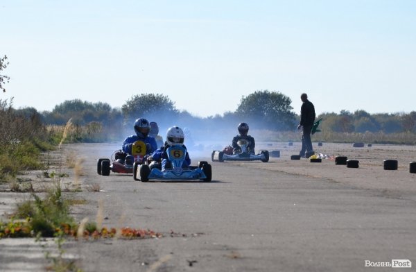 Автомотофестиваль під Луцьком: день другий. ФОТО
