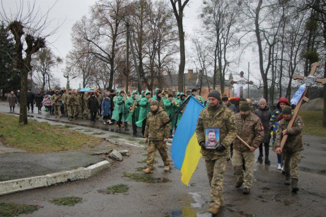 У Маневичах попрощалися із Героєм Іллею Фоміним