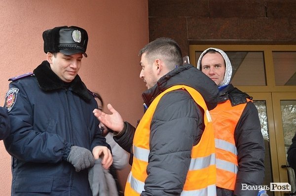 Пікет міліції та прокуратури в Луцьку. ФОТО