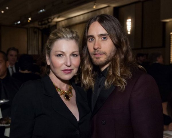 Усміхнена Джолі отримала Оскар. ФОТО