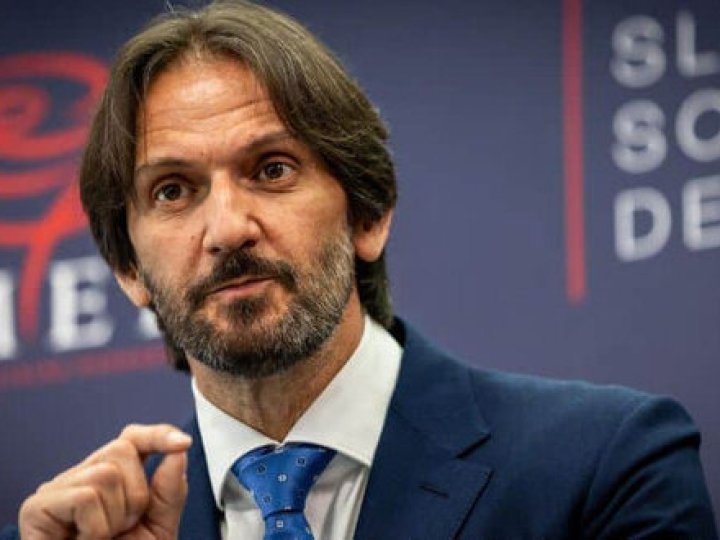 У Словаччині заявили, що «більше не буде дарувати зброю» для України