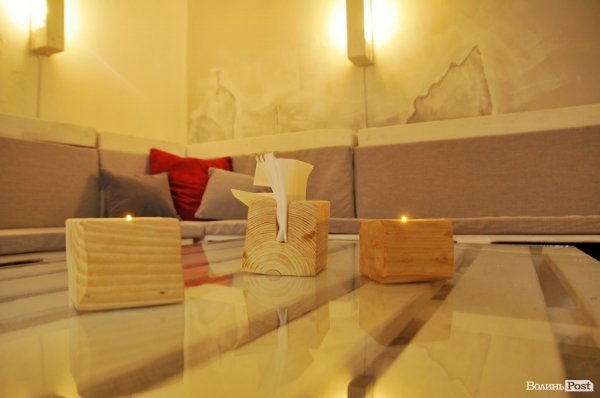 У Луцьку працює нове кафе «Ідем Зайдем»*