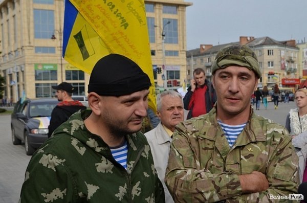 Батальйону «Айдар» подарували «броньовика». ФОТО