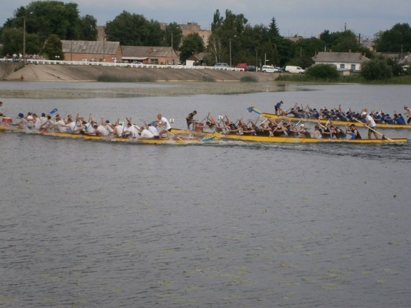 У Ковелі плавали на «драконах». ФОТО