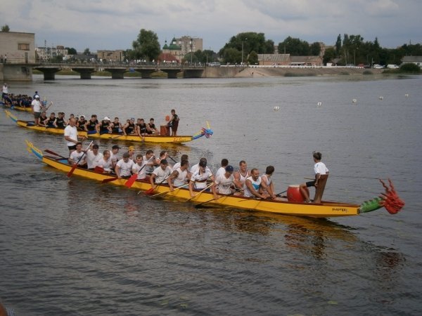У Ковелі плавали на «драконах». ФОТО