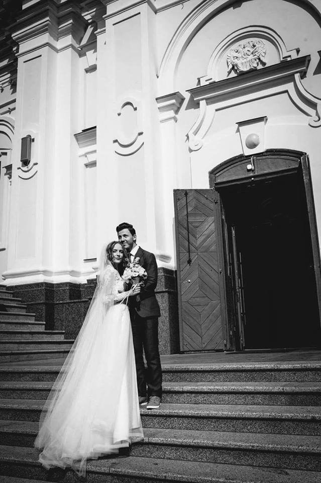 Люблю тебе ще більше, – луцька ведуча зворушливо привітала коханого з першою річницею весілля