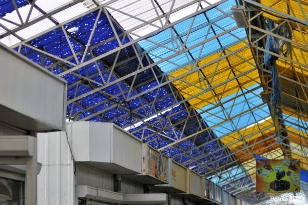 Завокзальний ринок. БУДНІ МІСТА