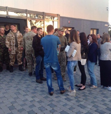 Активісти зривають концерти Лободи на Західній Україні. ФОТО. ВІДЕО 