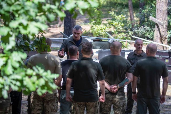 1200 дронів, 60 систем РЕБ – громада Києва посилила ЗСУ на найгарячіших напрямках, – Кличко