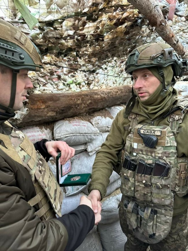 Бійців луцького батальйону нагородили на передовій 