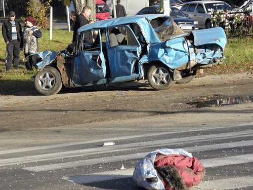 На Волині у ДТП загинула матір із сином. ФОТО