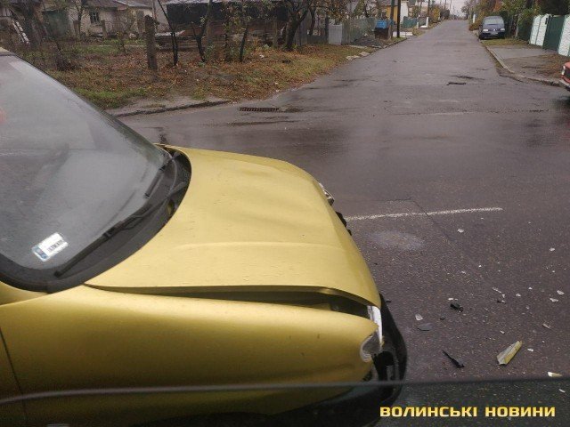 Аварія у Луцьку: жінка за кермом Сitroen зіткнулася з Кіа