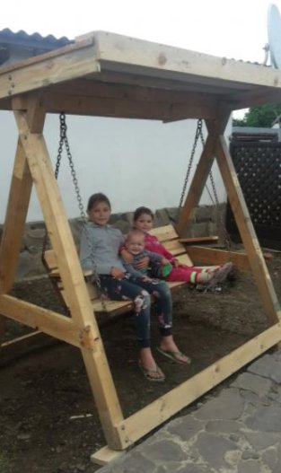 На Закарпатті вітчим забив 10-річну падчерку, матір не втрутилася 