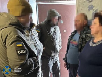 Директорка ліцею під час окупації Харківщини роздавала російські підручники, – СБУ