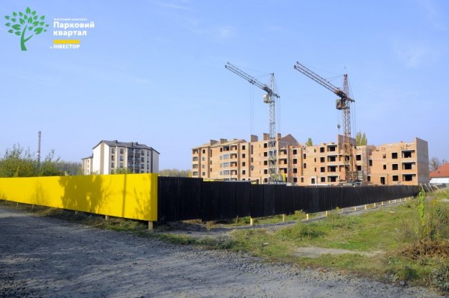 У ЖК «Парковий квартал» розпочали перекриття другого будинку. ФОТО*