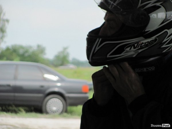 Під Луцьком змагалися автогонщики. ФОТО 