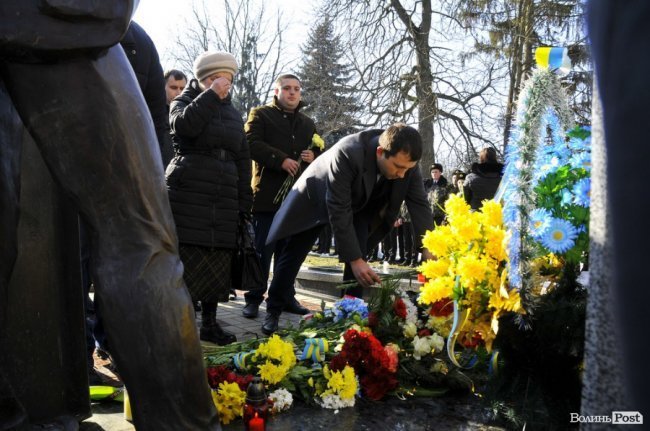 Сотні лучан вшанували пам’ять Героїв Небесної Сотні