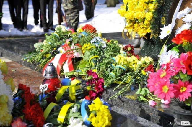 Сотні лучан вшанували пам’ять Героїв Небесної Сотні