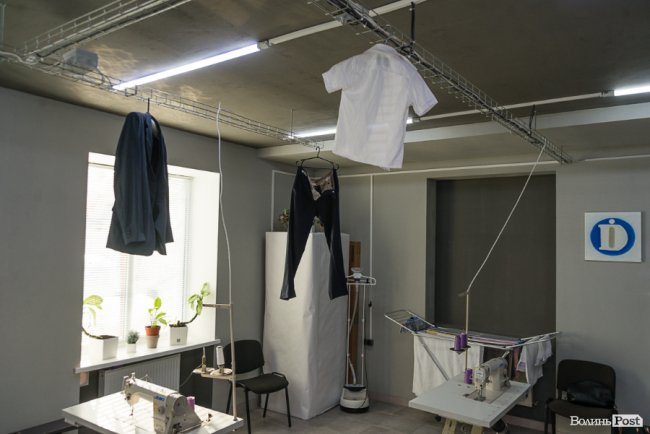 Чому брудну куртку, пальто чи пуховик варто віддати до екопральні і як це зробити у Луцьку*