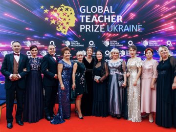 Освітян закликають поборотись за чверть мільйона гривень