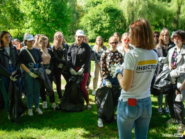 «Це може бути суперлокація»: «Інвестор» влаштував толоку у ботанічному саду на Потебні. ФОТО*