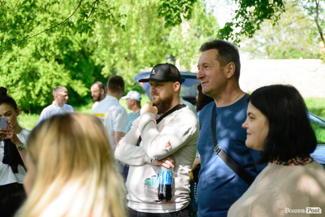 «Це може бути суперлокація»: «Інвестор» влаштував толоку у ботанічному саду на Потебні. ФОТО*