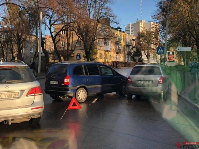 У Луцьку дорогу не поділили Opel та Skoda