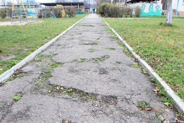 Дитсадок в Луцьку, як прохідний двір. ФОТО