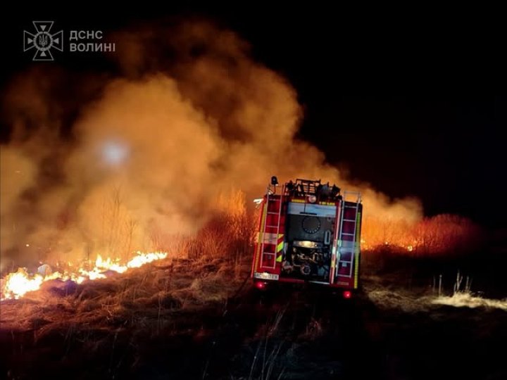 Волинянин спалював суху траву і потрапив до реанімації