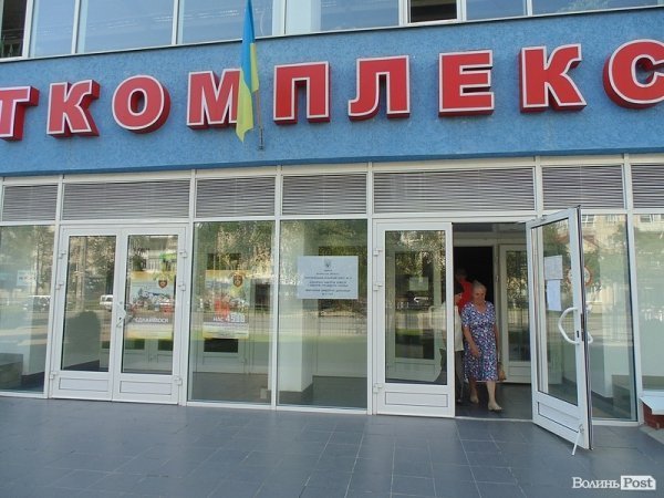 Луцьк голосує. ФОТО