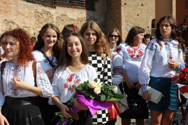 У стінах замку Любарта відбулася посвята у студенти першокурсників. ФОТО