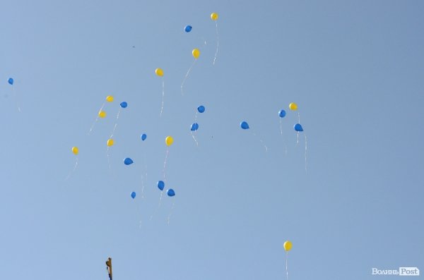 У Луцьку - останній дзвінок для школярів. ФОТО